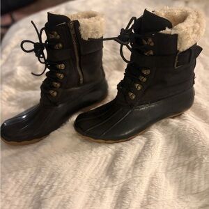 Sperry Black Winter Boots with Cream Lining